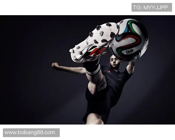 足球明星车内必备物品揭秘助你了解他们的生活风格与个性魅力