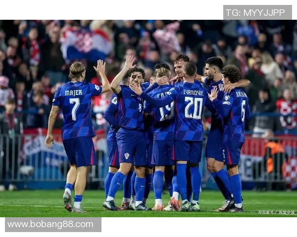 足球明星齐聚巴黎激情奔袭引发全球关注与热议