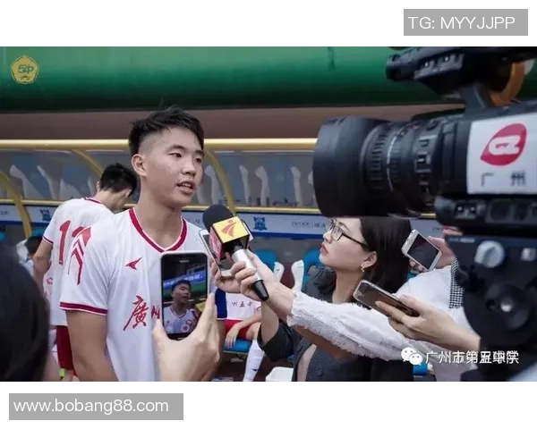 挑战赛点评:广州足球队的战术表现 挑战赛点评:广州足球队的战术表现